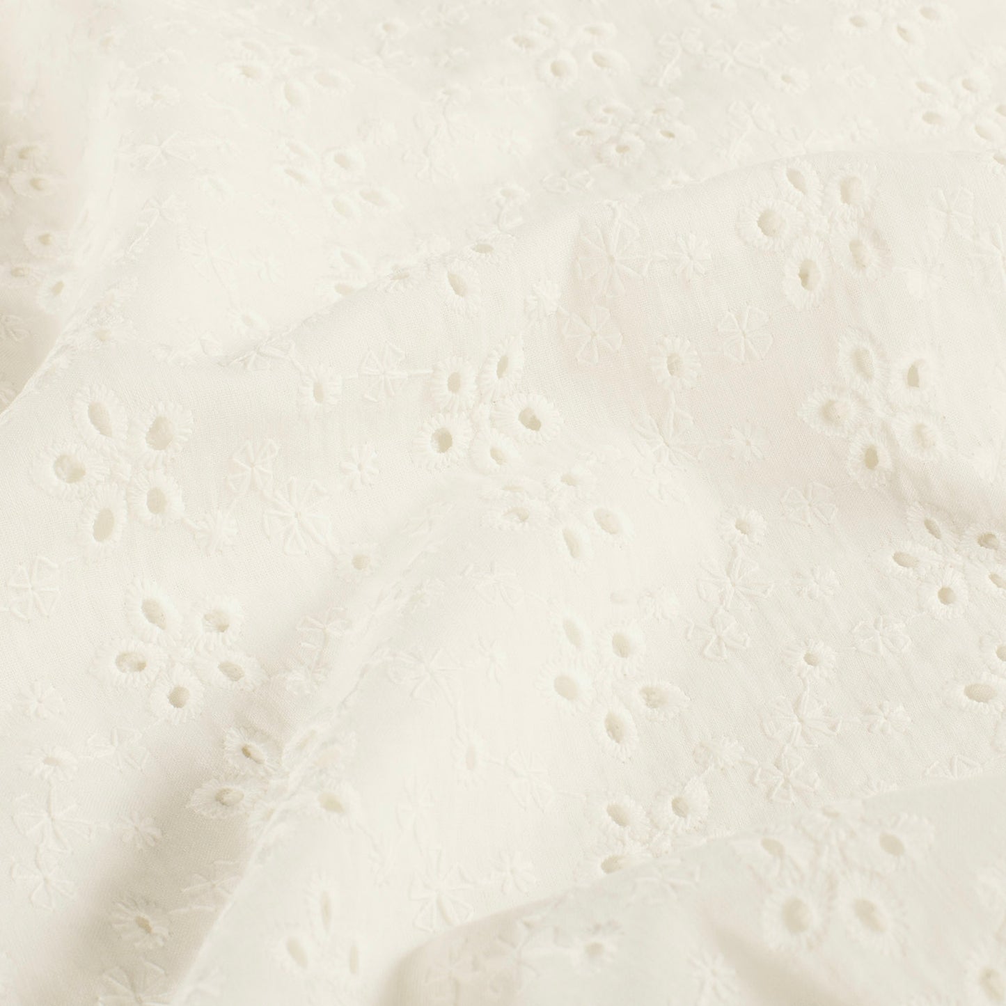 Cotton Poplin Embroidered Flowers Off White